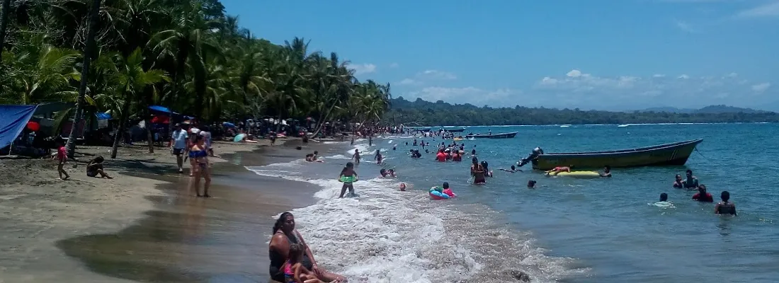 playa costa rica en feriado